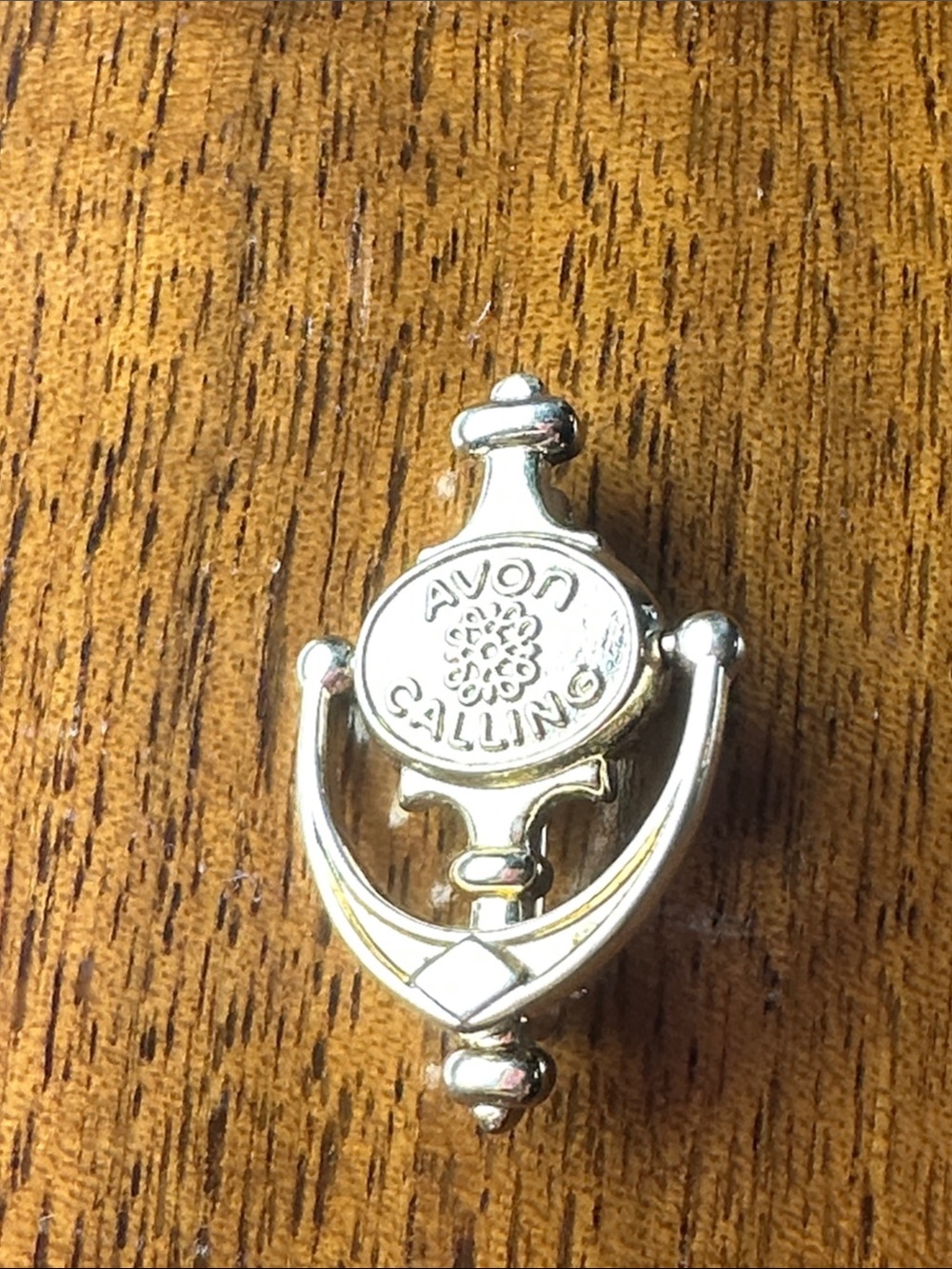 Vintage “Avon Calling” Gold Door Knocker Pin Brooch